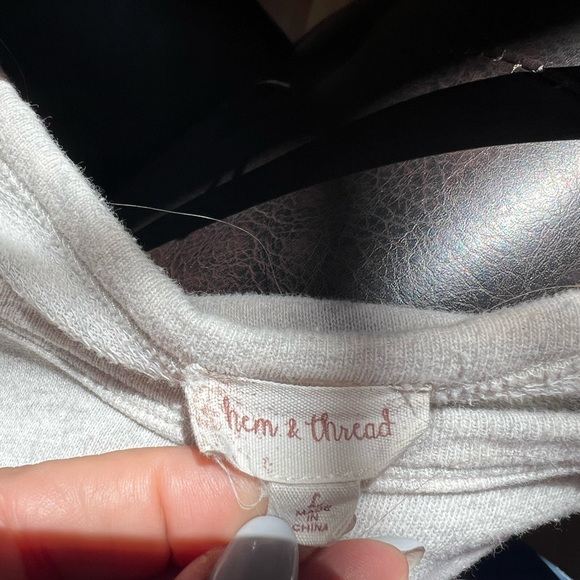 Hem & Thread leopard cheetah print gray heather sweatshirt large - Picture 5 of 5